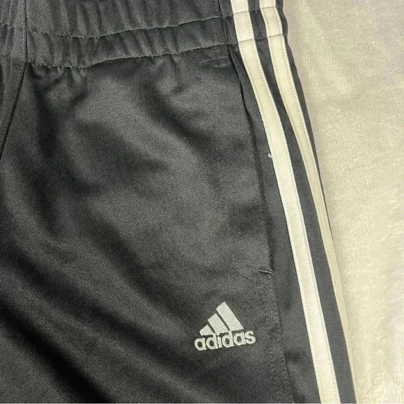 Adidas Pants Signature 3 Stripes with Zipper ankle Size 4-6 - Picture 9 of 9